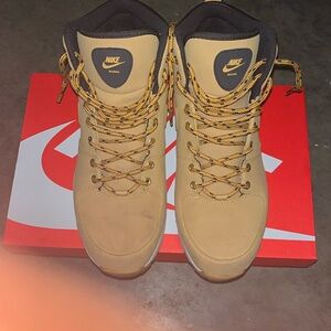 Nike Men's Brown Lace-Up Boots